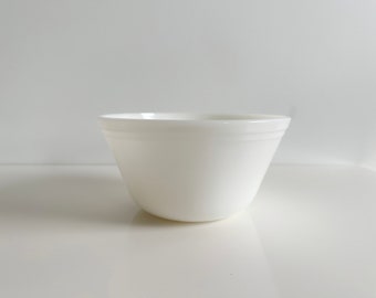 Federal Glass Milkglass Mixing Bowls Vintage 1950s