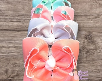 Medium Moonstitch Bow