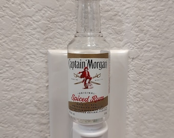 Mini botella de licor Captain Morgan, luz de noche