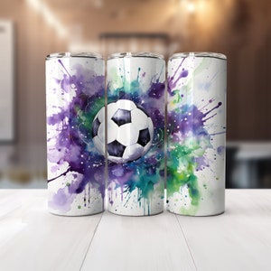 20 オンス スキニー タンブラー用紫と緑のサッカーボール ラップ | 昇華デザイン | ストレート & テーパード | PNG | 商用利用可