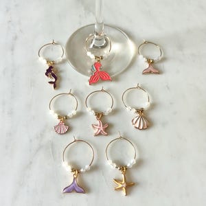 Pink Beach Wein Charms