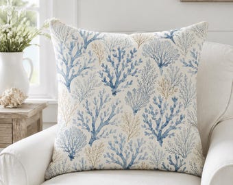 Cuscino decorativo blu corallo, ideale per arredare una casa al mare.