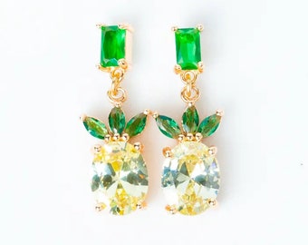 Aurora Anana di Cristalli Earrings with a Pineapple Charm