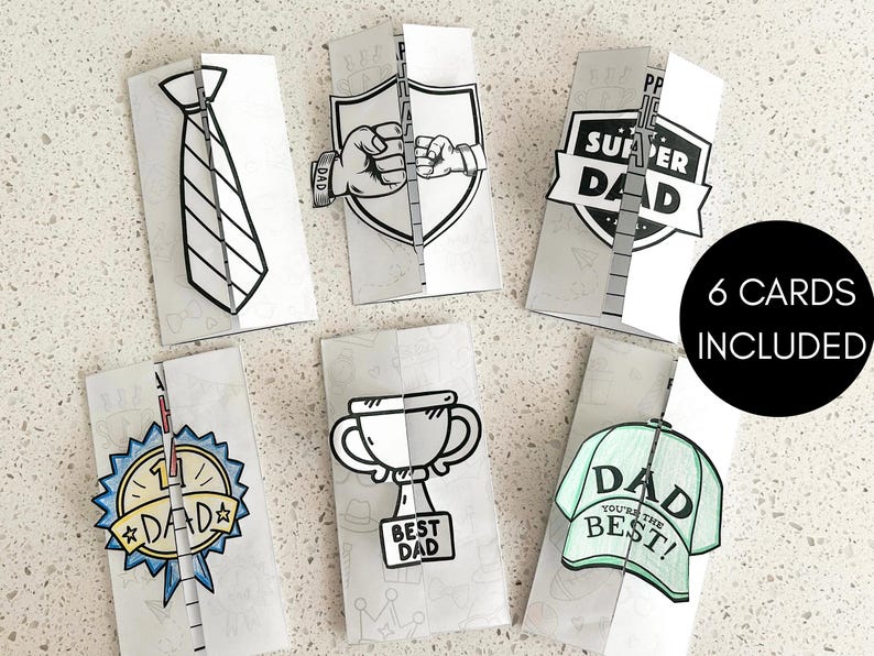 K&ouml;nnte beinhalten: Sechs gefaltete Papierkarten mit Vatertagsmotiven. Die Karten zeigen Illustrationen einer Krawatte, eines Schildes mit F&auml;usten, einer Troph&auml;e, einer Baseballkappe und Abzeichen mit den Worten "Super Dad" und "Bester Papa". Der Text "6 KARTEN ENTHALTEN" ist ebenfalls sichtbar.