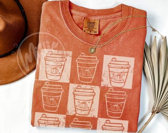 Comfort Colors® Pumpkin Spice Coffee Shirt, Herfst Halloween & Thanksgiving T-shirt, Cadeau voor het pompoenseizoen, Gezellig T-shirt voor het seizoen