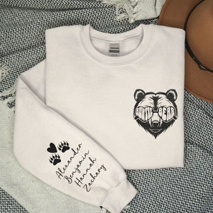 Personalized Auntie Sweatshirt with Custom Kids Names on Sleeve, Aunt Mother&#39;s Day Gift, Birthday Gift for Auntie Bear, Customized Aunt Gift
