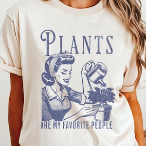 Funny shirt for plant lover Comfort Colors tshirt Cute gift for gardener Plant mom tshirt Crazy plant lady Vintage style gardening shirt