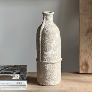 Paper Mache Bottle Vase, Minimalist Vase, Handmade Modern Paper Bottle, Recycled Paper Pulp Bottle, Dried Flower Vase, Sustainable Decor