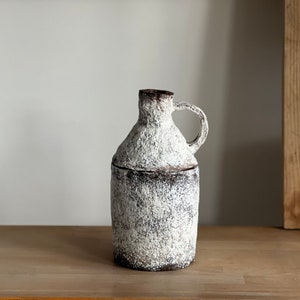Paper Mache Bottle Vase, Minimalist Vase, Handmade Modern Paper Bottle, Recycled Paper Pulp Bottle, Dried Flower Vase, Sustainable Decor
