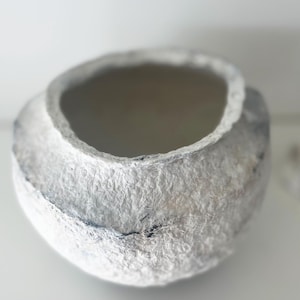 Paper Mache Vase, Handmade Paper Vessel, Minimal Modern Vase, Recycled Paper Pulp Vase, Eco Friendly Home Decor, Sustainable Gift, Wabi Sabi