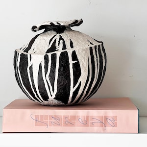 Paper Mache Vase, Handmade Paper Vessel, Minimal Modern Vase, Recycled Paper Pulp Vase, Eco Friendly Home Decor, Sustainable Gift, Wabi Sabi