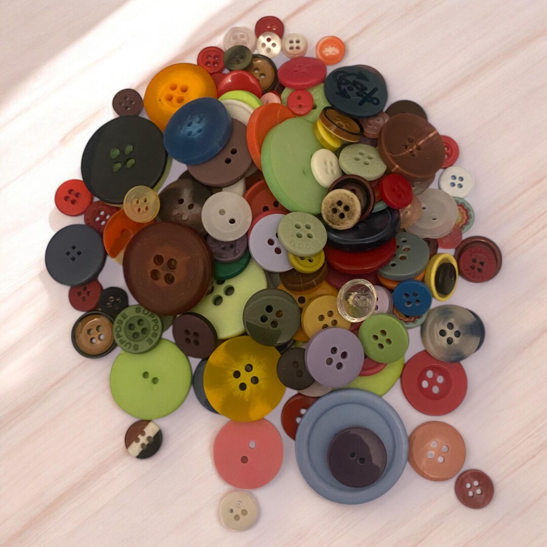 100pcs Mixed Colorful Polyester Buttons - Assorted Sizes For Crafting & Sewing Projects