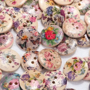 20mm Pretty Wooden Floral Buttons | Craft Buttons | Pack Of 10 Or 20 | Pretty Wooden Flower Buttons | Sewing Accessories