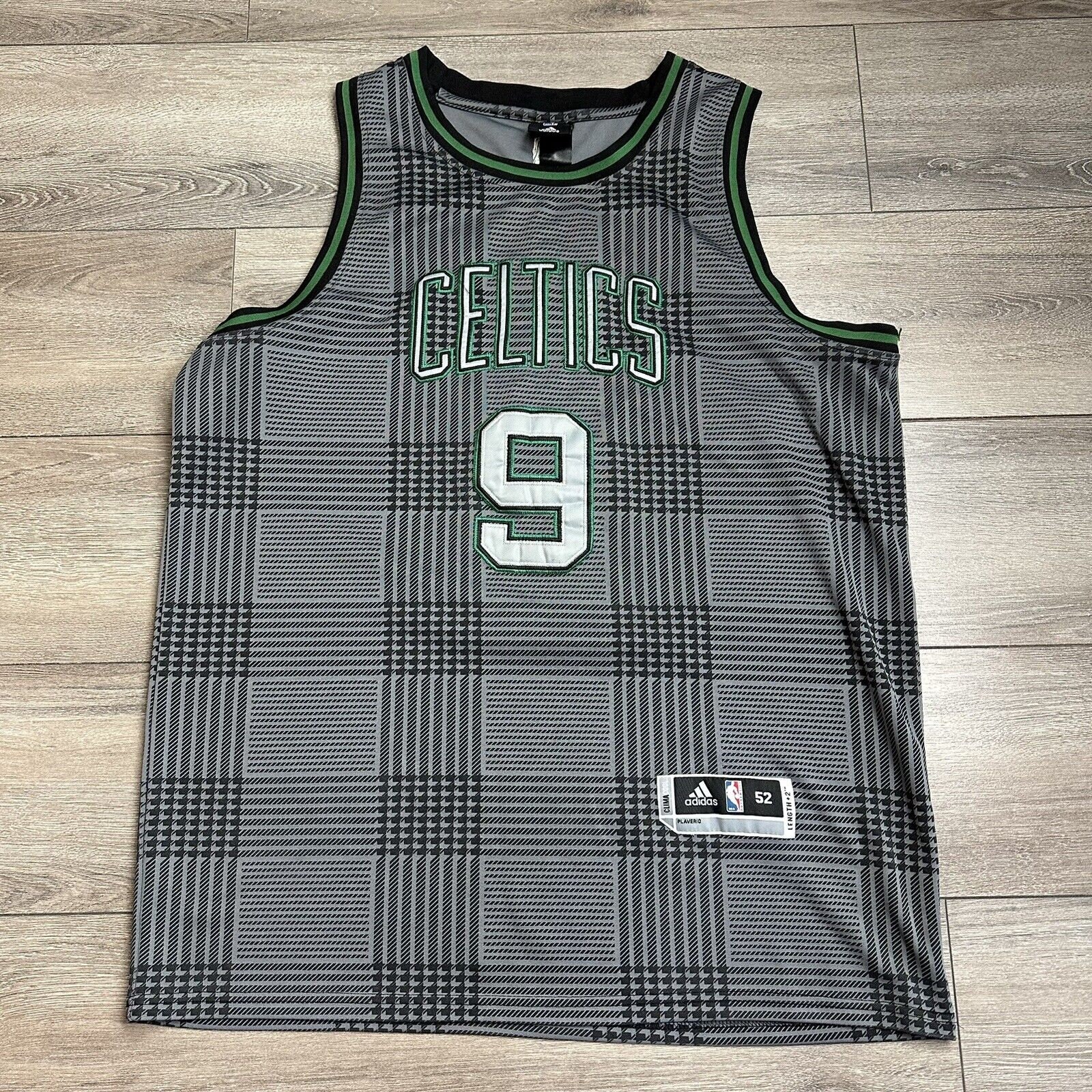 Adidas Boston Celtics Kevin Garnett #5 NBA Swingman Youth XL Length +2  Jersey