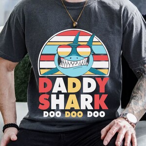 Daddy Shark Svg, Father&#39;s Day Svg, Daddy Shark Birthday svg, doo doo doo svg, Daddy Shark Shirt Design, Gift for Dad
