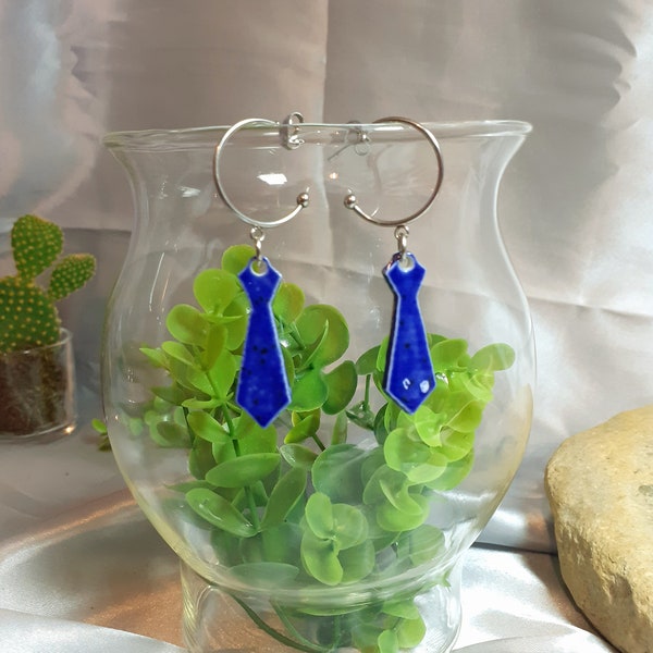 Boucles d'oreilles en forme de cravate