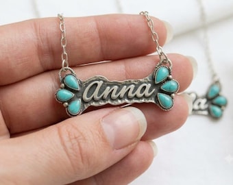 Collar personalizado con nombre en turquesa Kingman, con cadena de plata de ley 925 estampada y cadena tipo clip estilo western.