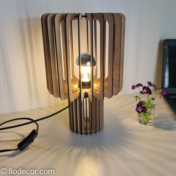 Lampe de chevet bois scandinave, adaptable en lampe de bureau, idée cadeau, design original