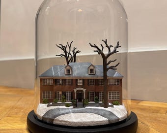 Home Alone House Miniature: Handmade Model Diorama 3D Movie Art in Glass Dome