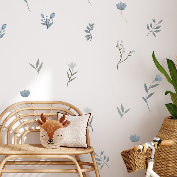 WANDAUFKLEBER - 30 blaue Blumen Wand Aufkleber Set für Mädchen Zimmer Dekor - Botanische Aquarell Kinderzimmer Wand Dekor von Dizzy Duck