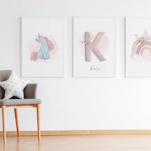 Conjunto de habitación infantil Mural digital de 3 | Inicial del niño | Unicornio Rainbow Girl | Guardería Arte | Art Print Decoración de pared A4 A3 PDF