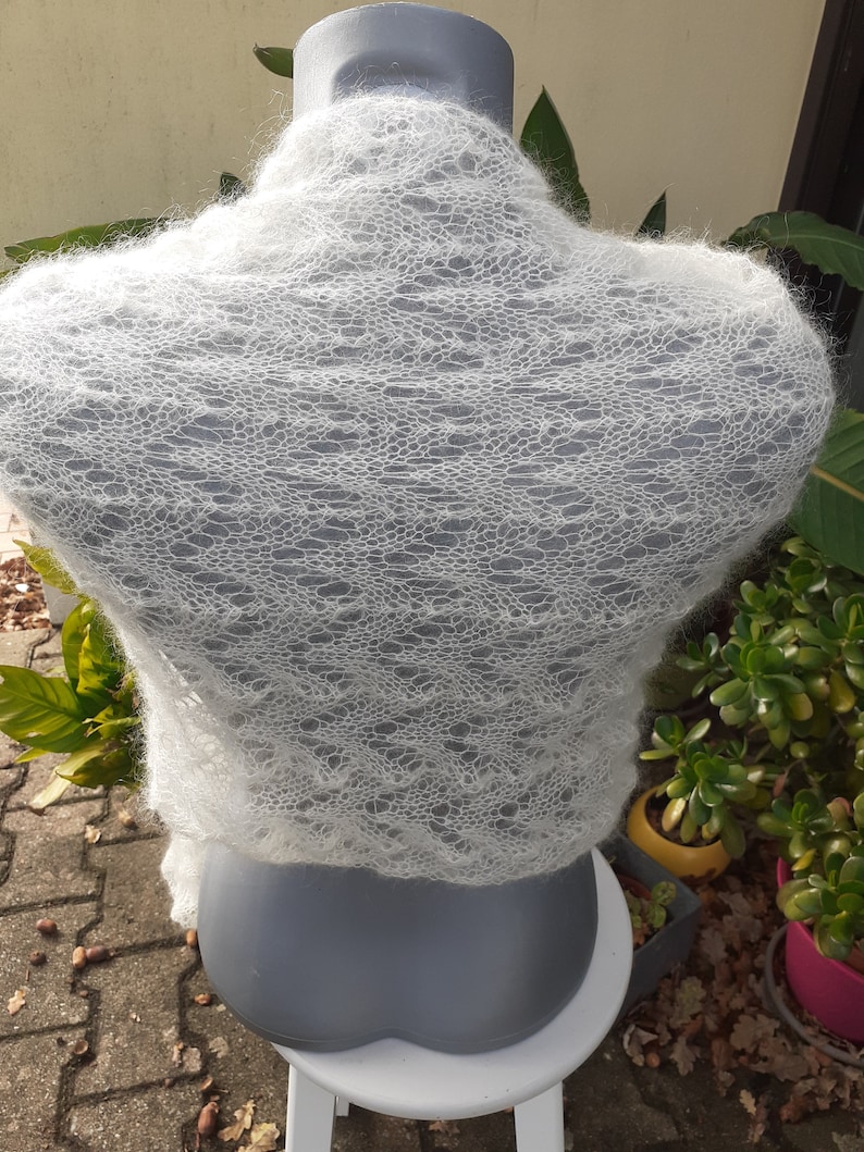 Hand-knitted off-white silk and mohair stole image 4