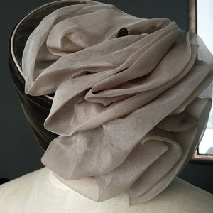Stunning Vintage 1940&#39;s Chocolate Velvet Hat with Silk Organza Trim