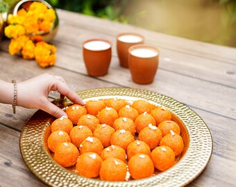 Decorative Tray for Coffee Table , Eco-Friendly Aluminium Hammered Round Tray for Diwali Decor, Pooja, Gold/Brass Finish, Mother's Day Gift