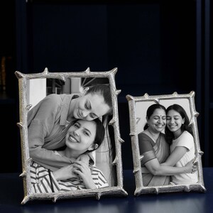 Eleganter Metall-Zweig-Designer-Fotorahmen-Set 2-Perfekt für gehegte Erinnerungen für Wohnkultur, Tischdekor, Geburtstagsgeschenk, Geburtstagsgeschenk