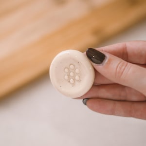 Worry Stone: Piedra sensorial antiestrés hecha a mano para la ansiedad y la relajación.