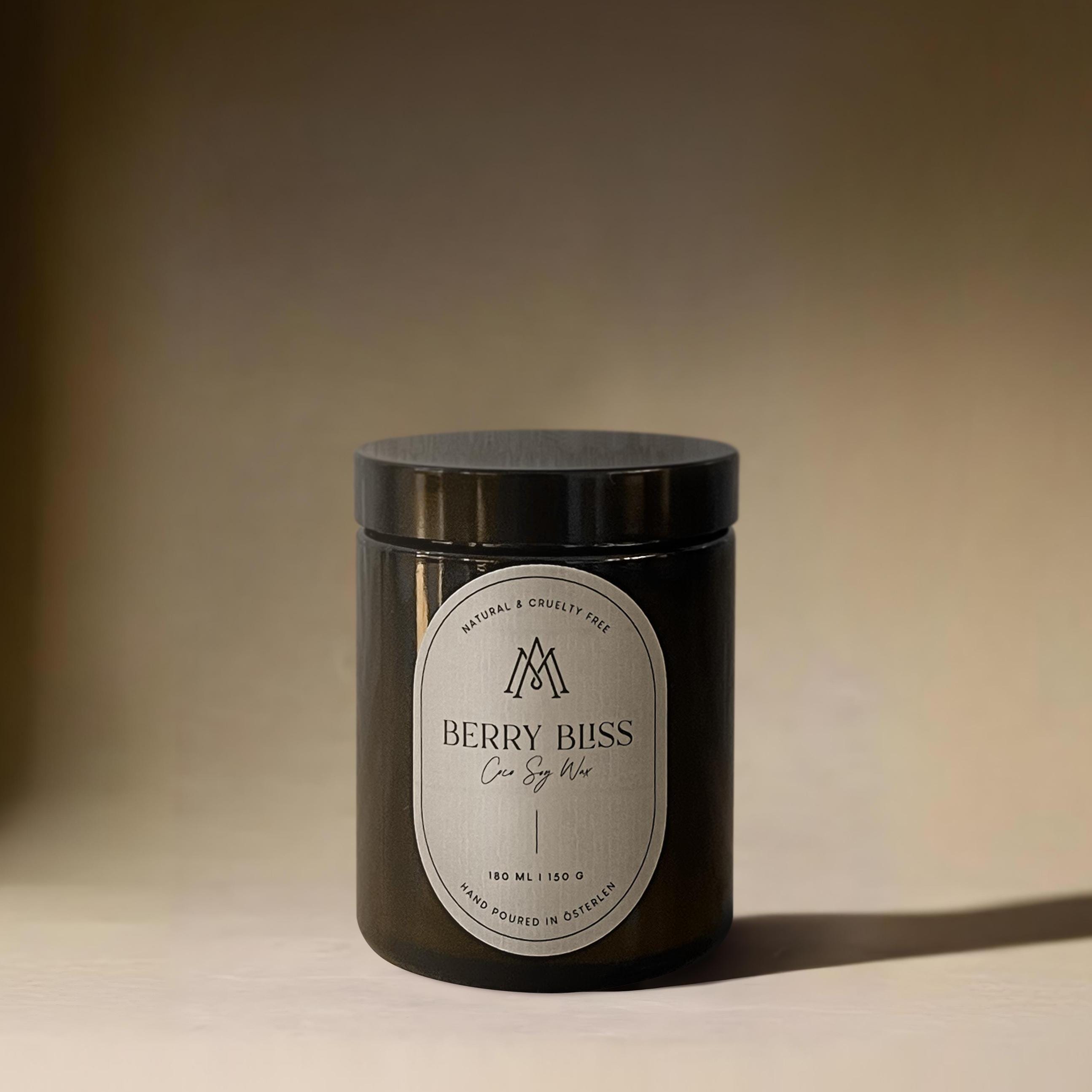 Wood Wick Coconut Soy Wax Candle | Hand made in Sweden | Natural, vegan and cruelty free | Eco friendly & non-toxic | Berry Bliss Scent