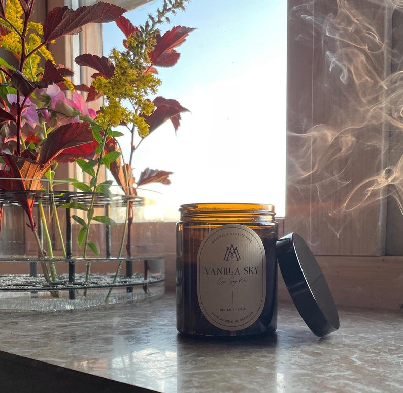 Amber jar vanilla scented coco soy wax candle