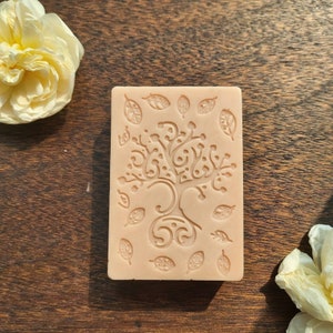 Vanilla Soap. Exfoliator. Dry Skin. Moisturiser