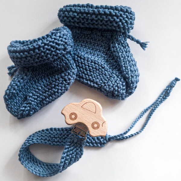 Newborn Gift Set Pacifier Clip Booties Pacifier Holder Binkie Clip Blue with Car Charm Baby Gift