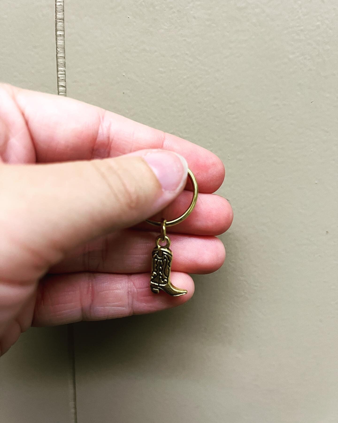 OldEnglishCo Gold Rainbow Keychain - Gold Keyring - House Keyring - Key Ring - Gift for Her - Gold Keychain - KR15