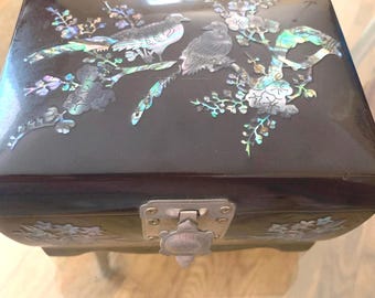 Vtg Korean Birds Mother of Pearl Music Jewelry Box Black Lacquer Vintage