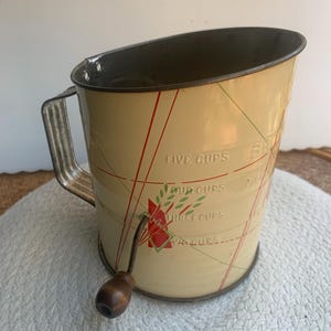Vintage Flour Sifter Bromwell’s Measuring Mid Century Hand Crank