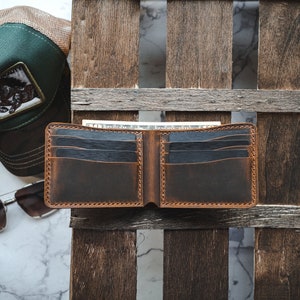 Elegancia de Frey: Cartera de piel auténtica: estilo sencillo, artesanía impecable