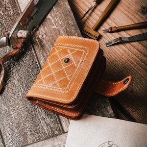 Ragna 2 Excelsior: Cartera de cuero genuino: un brindis por el estilo distintivo y la artesanía inigualable