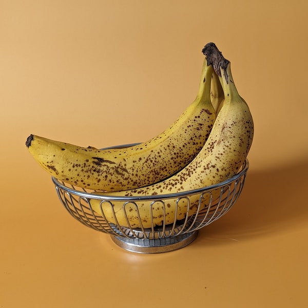 Vintage Mid-Century Alessi-Style Wire Fruit Basket