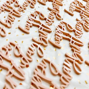 Alles Gute zum Geburtstag Cupcake Charms, Acryl Geburtstag Topper, Script Cupcake Topper, Benutzerdefinierte Farbe Cupcake Charm