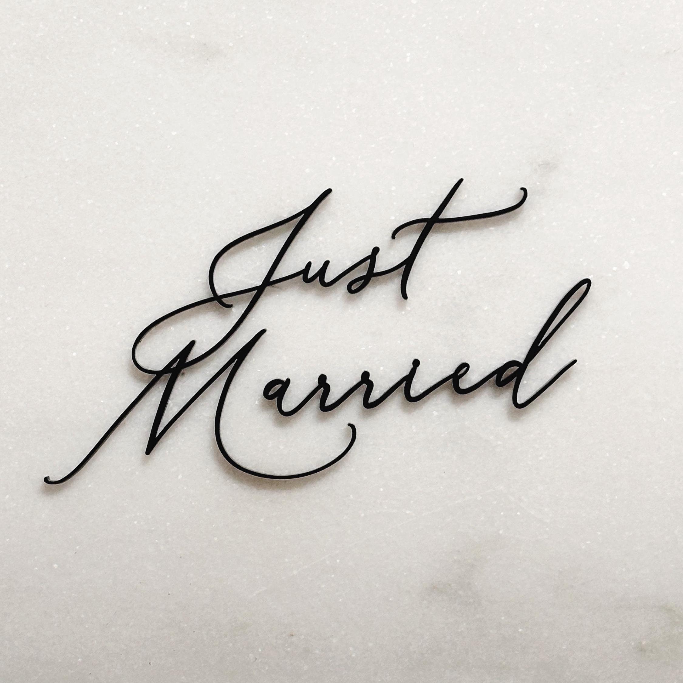 Just Married Acrylic Cake Charm, Elegant Flat Laying Cake Topper