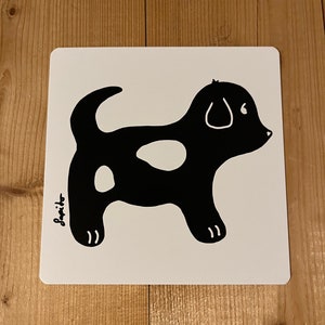 Carte contrastée 'Dog' de SapitoBaby pour bébés et nouveau-nés pour un soutien précoce