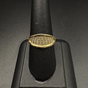10k Yellow Gold Fancy Stackable Ring