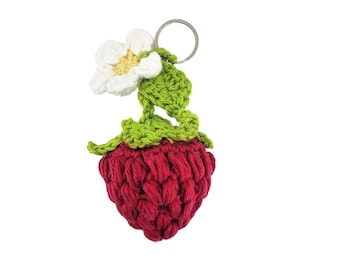 Porte-clés fraise au crochet fait à la main | Charme de porte-clés Amigurumi | Accessoire de sac à main