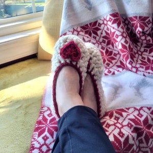 House Slippers, Extra thick, Non Slip Sole, Simply slippers in your choice with Hearts, Adult Crochet Slippers, indoor slippers, Warm Flats