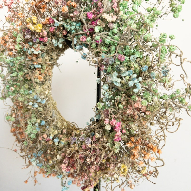 Tie-Dye Baby's Breath Wreath – Vibrant Home Decor Inspired by a Rustic Farmhouse | Spring Accent Grapevine Wreath with Dried Flowers