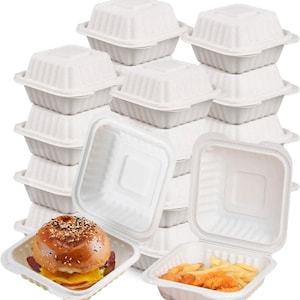 Könnte beinhalten: Ein Stapel von 12 weißen, quadratischen, Einweg-Lebensmittelbehältern aus Zuckerrohrfaser. Die Behälter sind perfekt zum Servieren von Burgern und Pommes Frites. Ein Behälter ist geöffnet und zeigt einen Burger und Pommes Frites darin.