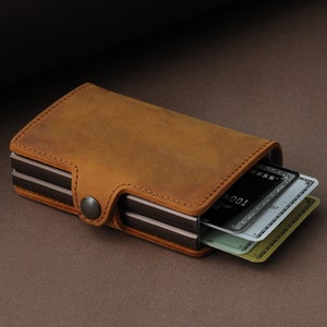 Tarjetero de cuero personalizado con solapa desplegable / Estuche para dos tarjetas de crédito para regalo de Navidad / Regalo del Día del Padre / Billetera plegable de cuero hecha a mano