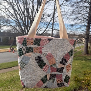 Upcycled Quilt Tote Bag | Double Wedding Ring Print | Handmade Patchwork Cottagecore Purse